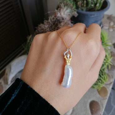 Dancing Queen Necklace | ATTENSION