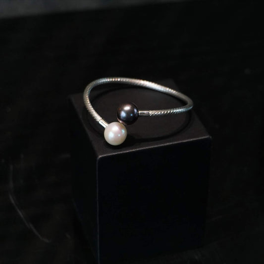 Yin Yang Bangle | ATTENSION