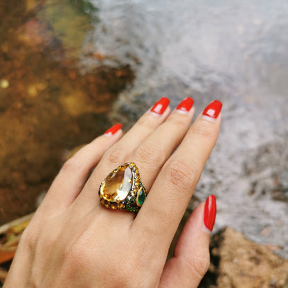 Queen Bee Ring | ATTENSION