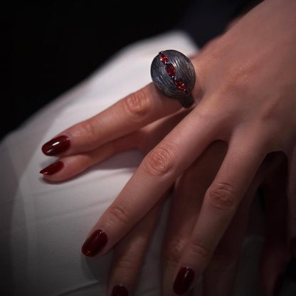 Scarlet Ring | ATTENSION