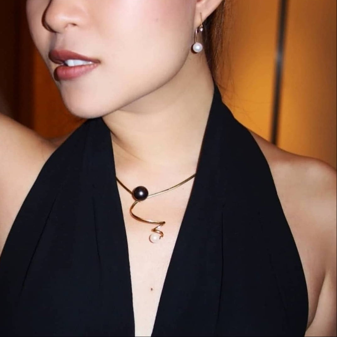 Twilight Solid Gold Earrings | ATTENSION